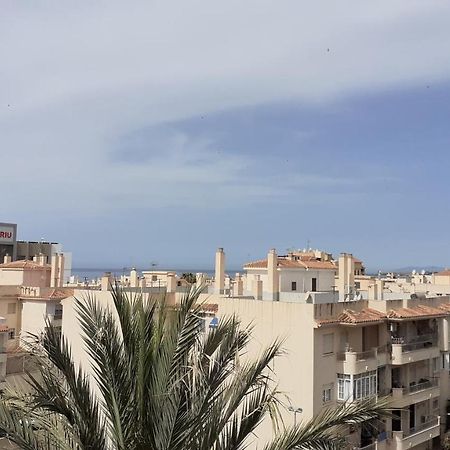 Amplio Piso Al Lado De La Playa En Nerja Apartment Bagian luar foto
