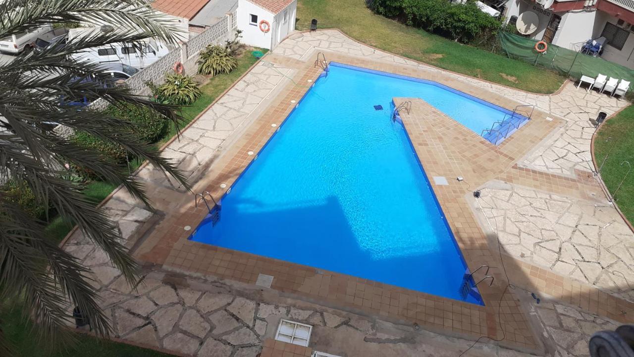 Amplio Piso Al Lado De La Playa En Nerja Apartment Bagian luar foto