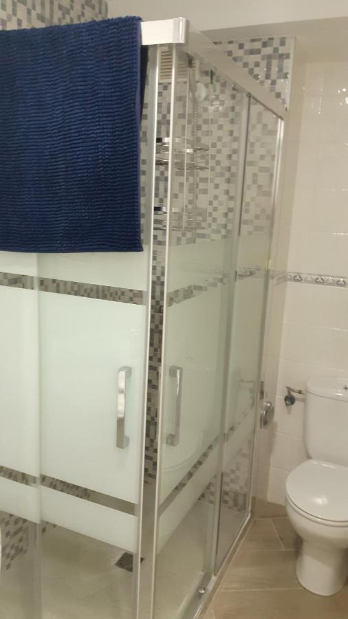 Amplio Piso Al Lado De La Playa En Nerja Apartment Bagian luar foto