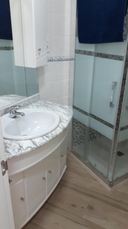 Amplio Piso Al Lado De La Playa En Nerja Apartment Bagian luar foto