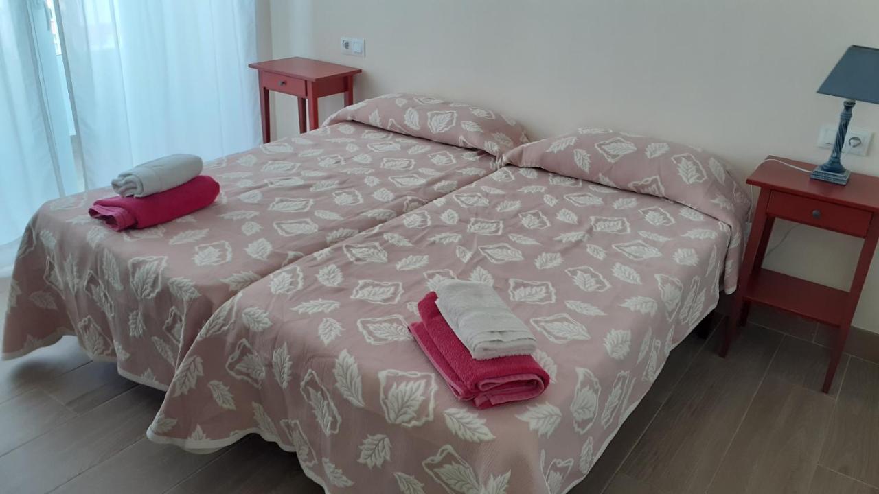 Amplio Piso Al Lado De La Playa En Nerja Apartment Bagian luar foto